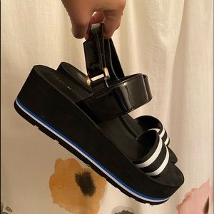 Tommy Hilfiger Sandals! Need Gone!
